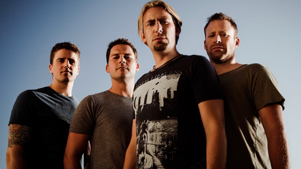 Urmareste noul videoclip Nickelback, „Edge of a Revolution”